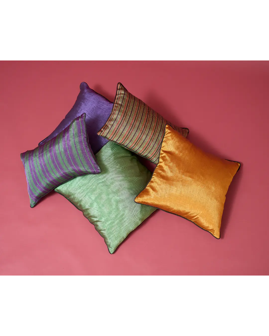 İpek Kutnu El Dokuması Dekoratif Yastık – Düz Hardal (45×45 cm)