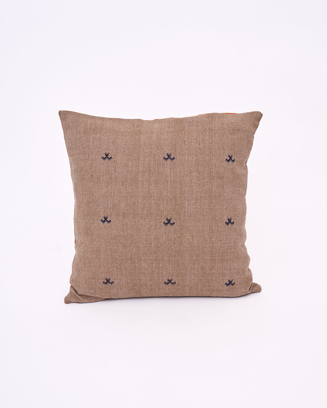 YÜN EHRAM EL DOKUMASI BİYESİZ DEKORATİF YASTIK – Uçan Kuş Motifli Kahve/Turuncu (43X43 cm)